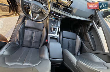 Внедорожник / Кроссовер Audi Q5 2017 в 