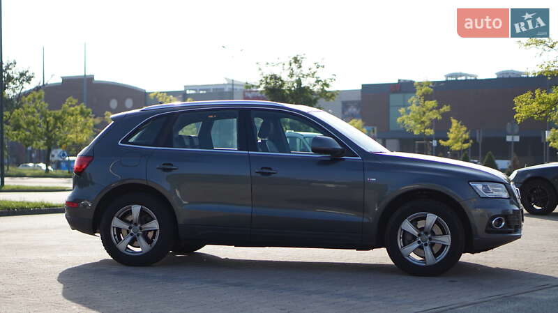 Внедорожник / Кроссовер Audi Q5 2013 в Киеве