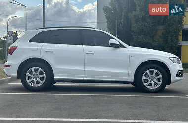 Внедорожник / Кроссовер Audi Q5 2015 в 