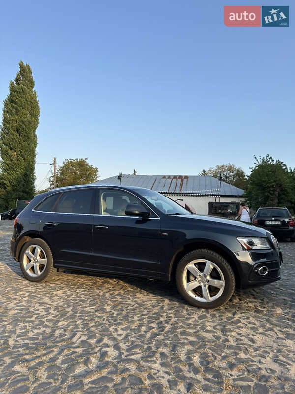 Позашляховик / Кросовер Audi Q5 2016 в Луцьку
