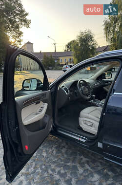 Позашляховик / Кросовер Audi Q5 2016 в 