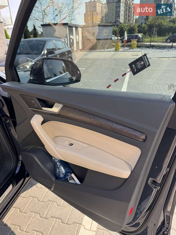 Внедорожник / Кроссовер Audi Q5 2018 в Ужгороде