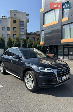 Внедорожник / Кроссовер Audi Q5 2018 в 