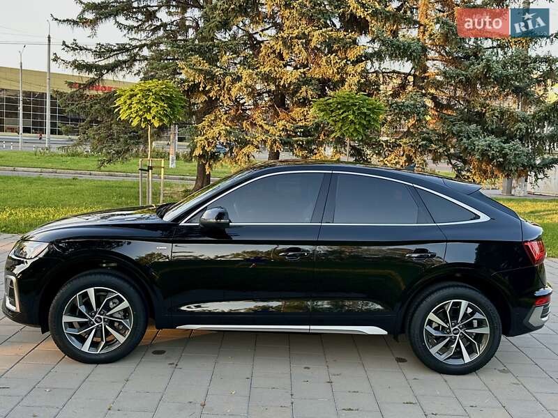 Внедорожник / Кроссовер Audi Q5 2022 в Киеве
