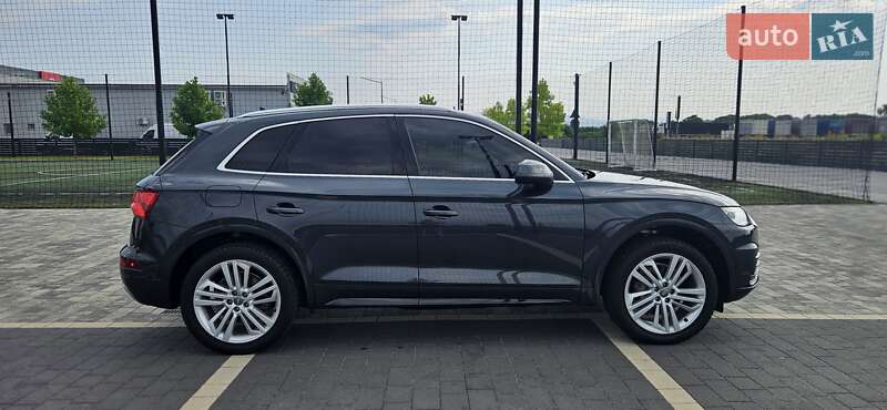 Внедорожник / Кроссовер Audi Q5 2018 в Мукачево