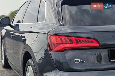 Внедорожник / Кроссовер Audi Q5 2018 в 