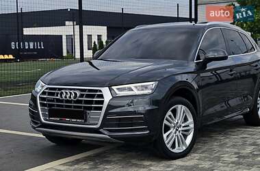 Внедорожник / Кроссовер Audi Q5 2018 в 