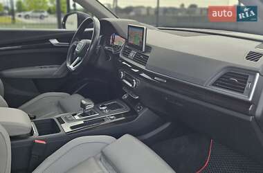 Внедорожник / Кроссовер Audi Q5 2018 в 