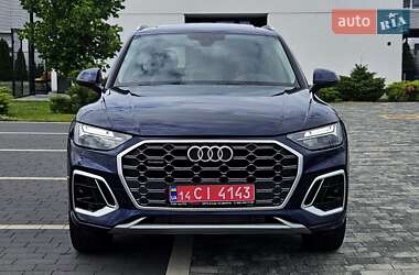 Внедорожник / Кроссовер Audi Q5 2022 в 