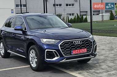 Внедорожник / Кроссовер Audi Q5 2022 в 