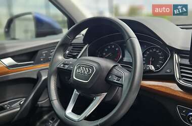 Внедорожник / Кроссовер Audi Q5 2022 в 