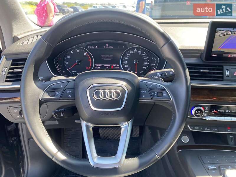 Внедорожник / Кроссовер Audi Q5 2019 в Львове
