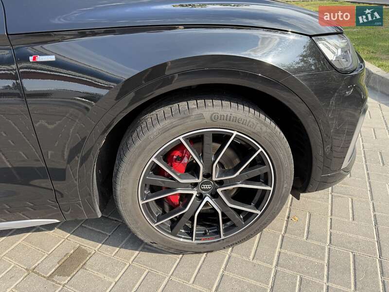 Внедорожник / Кроссовер Audi Q5 2020 в Тернополе