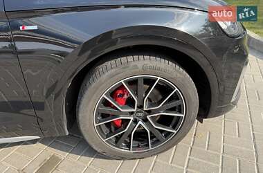 Позашляховик / Кросовер Audi Q5 2020 в 