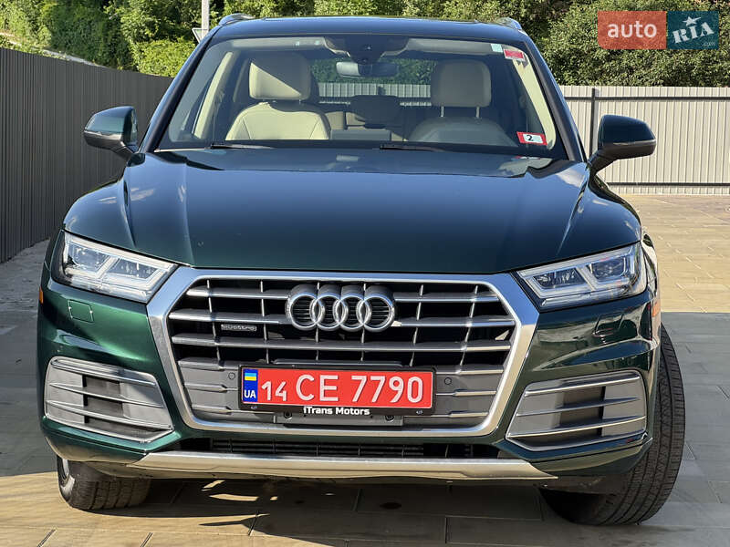 Внедорожник / Кроссовер Audi Q5 2017 в 