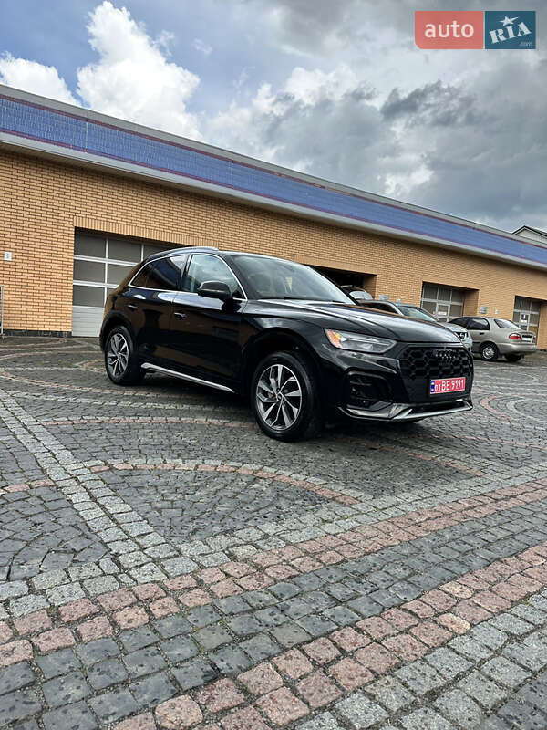 Внедорожник / Кроссовер Audi Q5 2021 в Луцке