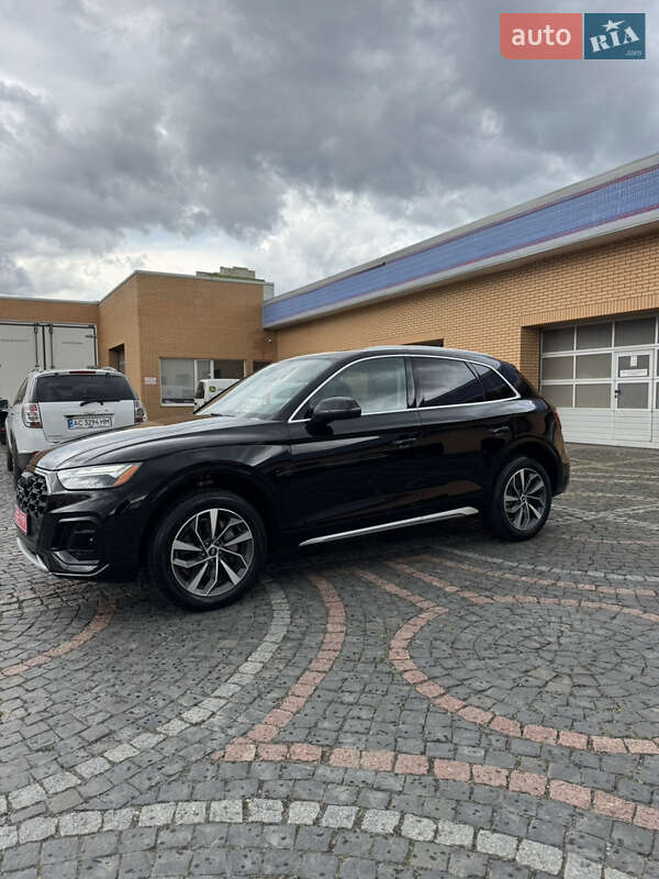 Внедорожник / Кроссовер Audi Q5 2021 в Луцке