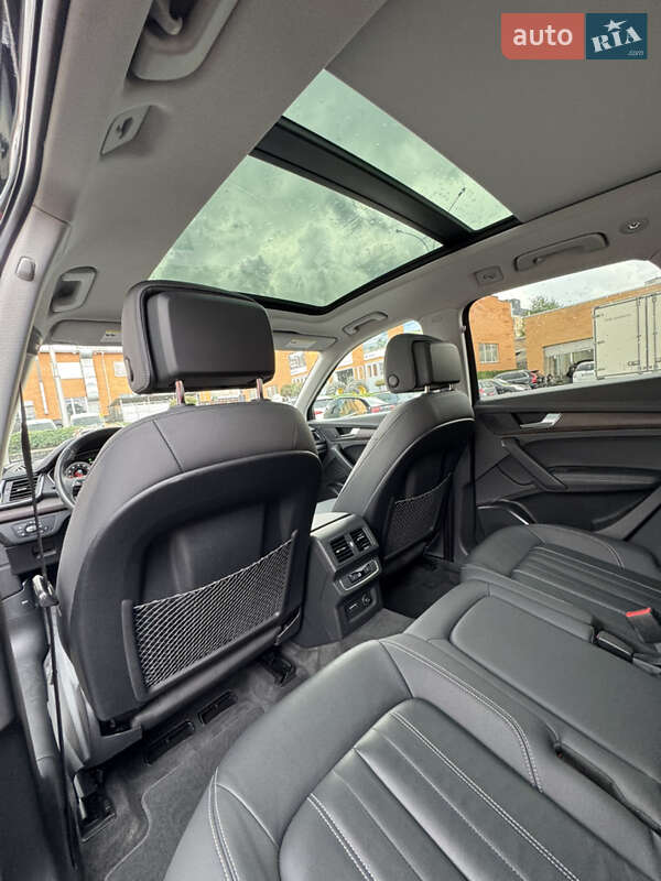 Внедорожник / Кроссовер Audi Q5 2021 в Луцке
