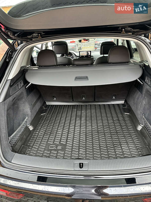 Внедорожник / Кроссовер Audi Q5 2021 в Луцке
