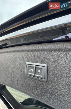 Внедорожник / Кроссовер Audi Q5 2021 в 