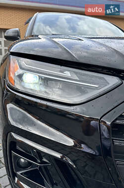 Внедорожник / Кроссовер Audi Q5 2021 в 