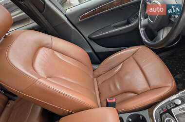 Внедорожник / Кроссовер Audi Q5 2012 в 