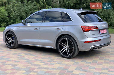 Внедорожник / Кроссовер Audi Q5 2021 в 