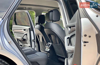 Внедорожник / Кроссовер Audi Q5 2021 в 