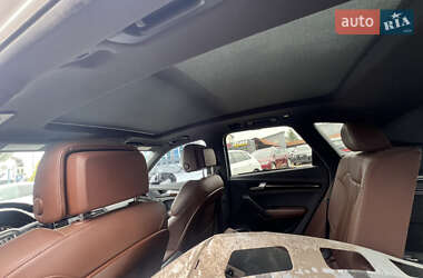 Внедорожник / Кроссовер Audi Q5 2018 в 