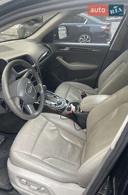 Внедорожник / Кроссовер Audi Q5 2011 в 