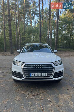 Внедорожник / Кроссовер Audi Q5 2018 в 