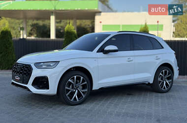 Внедорожник / Кроссовер Audi Q5 2022 в 