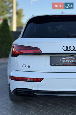 Внедорожник / Кроссовер Audi Q5 2022 в 