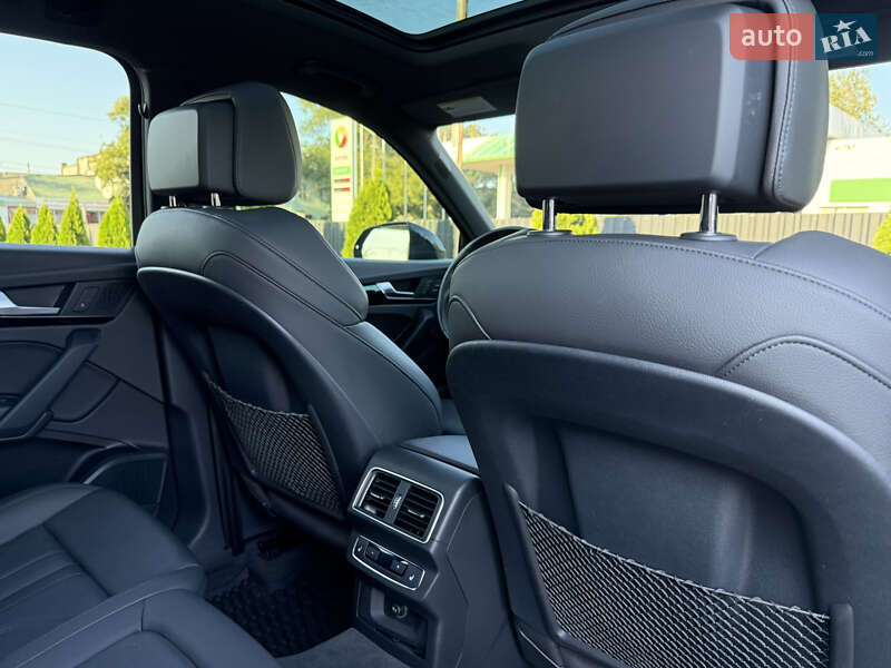 Внедорожник / Кроссовер Audi Q5 2019 в Одессе