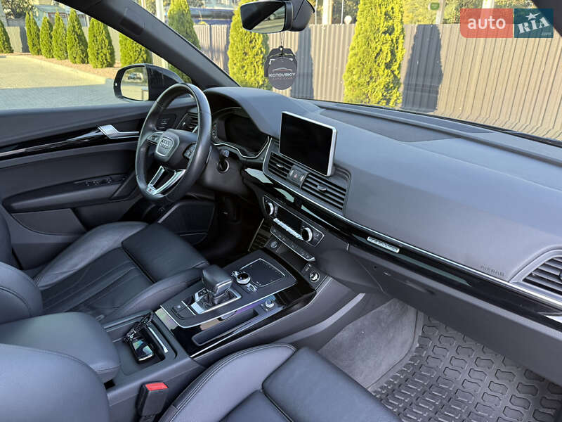 Внедорожник / Кроссовер Audi Q5 2019 в Одессе
