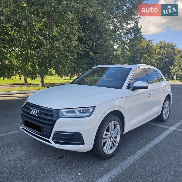 Внедорожник / Кроссовер Audi Q5 2017 в Киеве