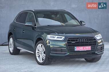 Внедорожник / Кроссовер Audi Q5 2018 в 