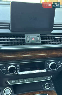 Внедорожник / Кроссовер Audi Q5 2018 в 