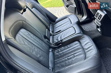Внедорожник / Кроссовер Audi Q5 2018 в 