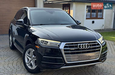 Внедорожник / Кроссовер Audi Q5 2018 в 