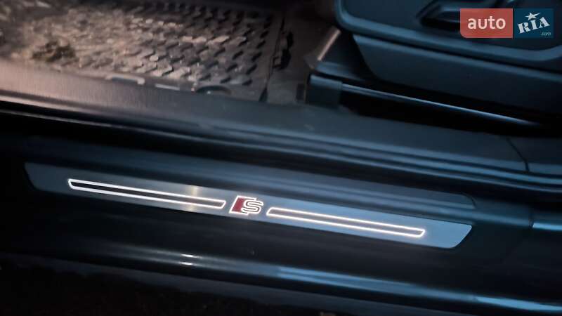 Внедорожник / Кроссовер Audi Q5 2017 в Дрогобыче