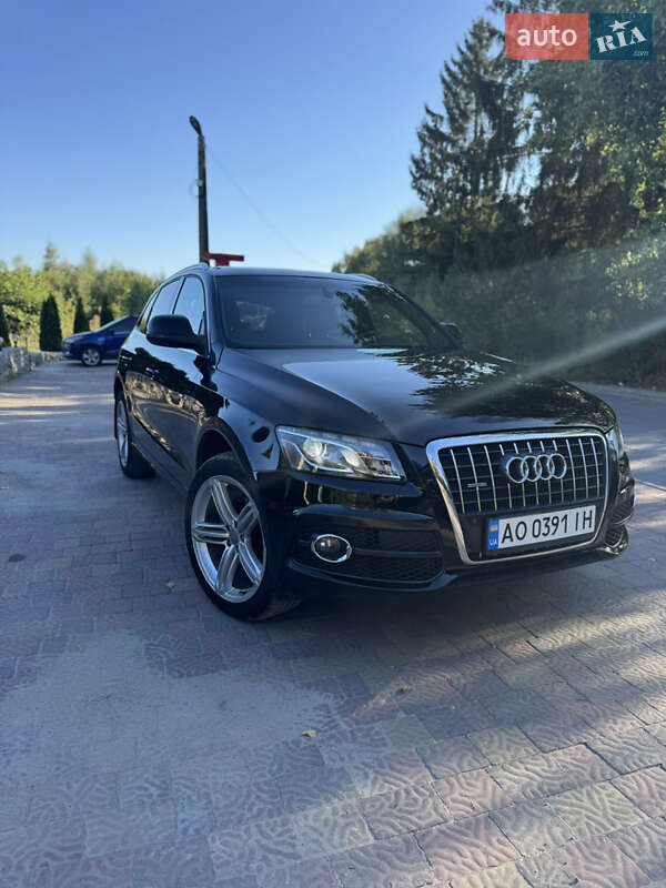 Внедорожник / Кроссовер Audi Q5 2011 в 