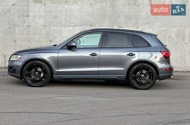 Внедорожник / Кроссовер Audi Q5 2015 в 