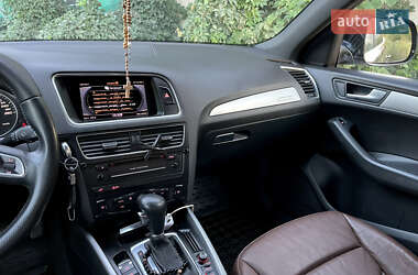 Внедорожник / Кроссовер Audi Q5 2012 в 