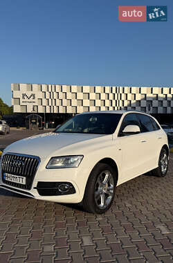 Позашляховик / Кросовер Audi Q5 2015 в 