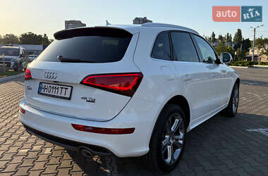 Позашляховик / Кросовер Audi Q5 2015 в 