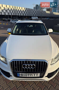 Позашляховик / Кросовер Audi Q5 2015 в 