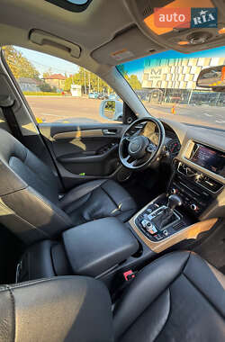 Позашляховик / Кросовер Audi Q5 2015 в 