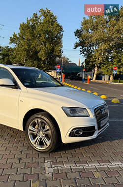 Позашляховик / Кросовер Audi Q5 2015 в 