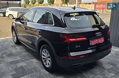 Позашляховик / Кросовер Audi Q5 2018 в 